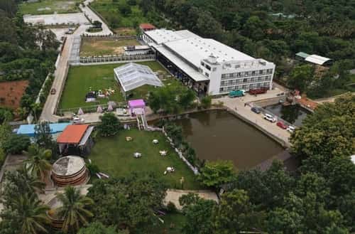 Meridian by The Lawns